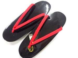 未使用品　漆塗り　桐下駄(23.5センチ)